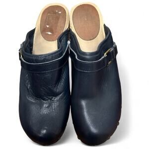 GAP Leather Navy Blue Studded Clogs Wooden Heel Mules Women’s Size 8.5‎